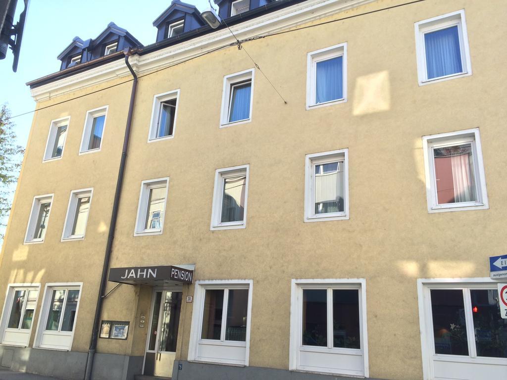 Pension Jahn Salzburg Exterior photo