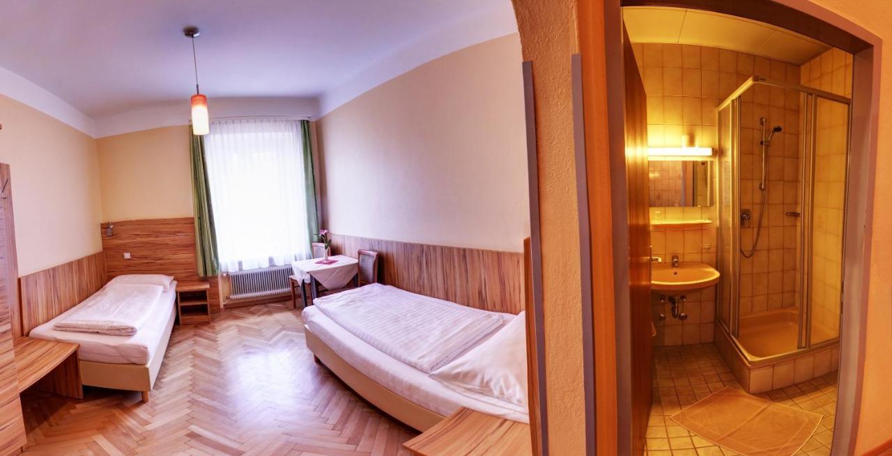 Pension Jahn Salzburg Room photo