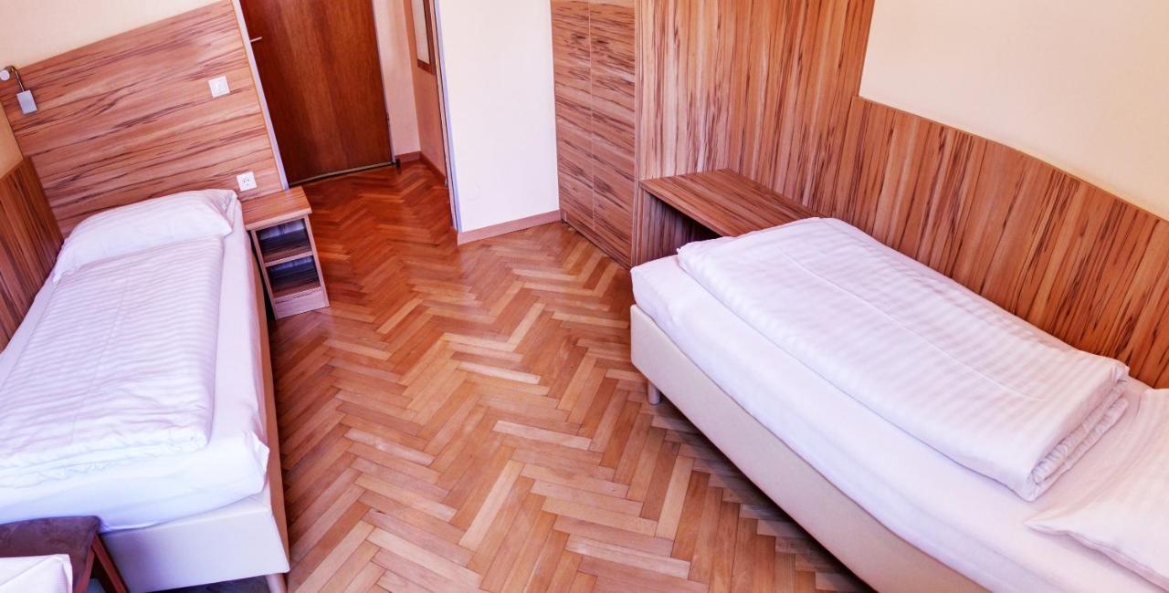 Pension Jahn Salzburg Room photo